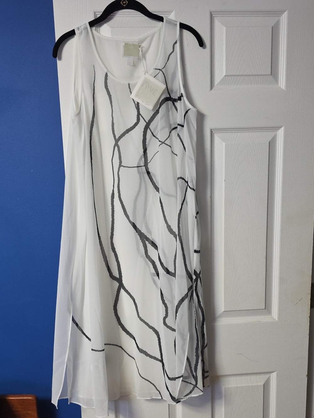 Sleeveless White Midi Dress with Black Abstract Line Print